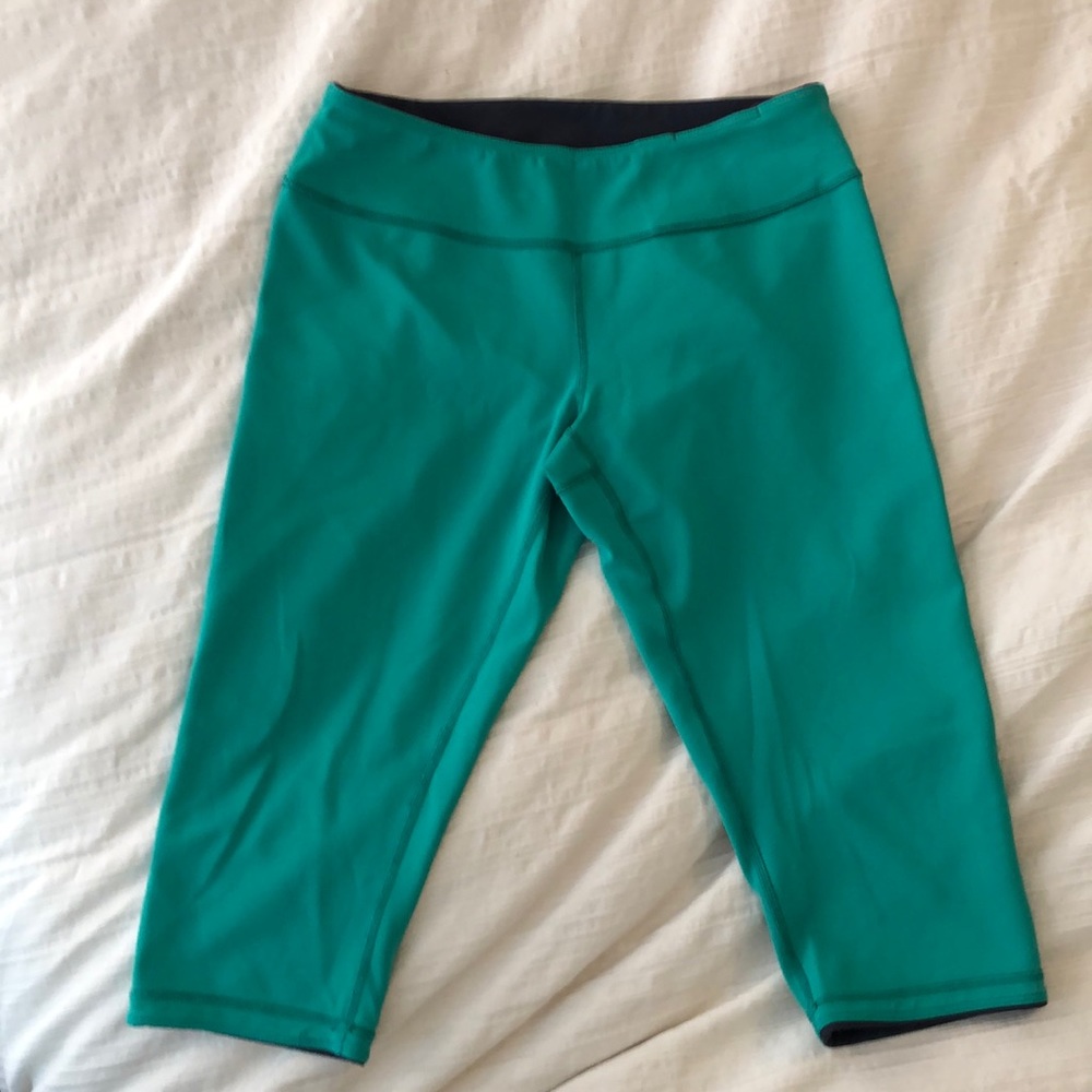 Zella reversible Capri yoga pants